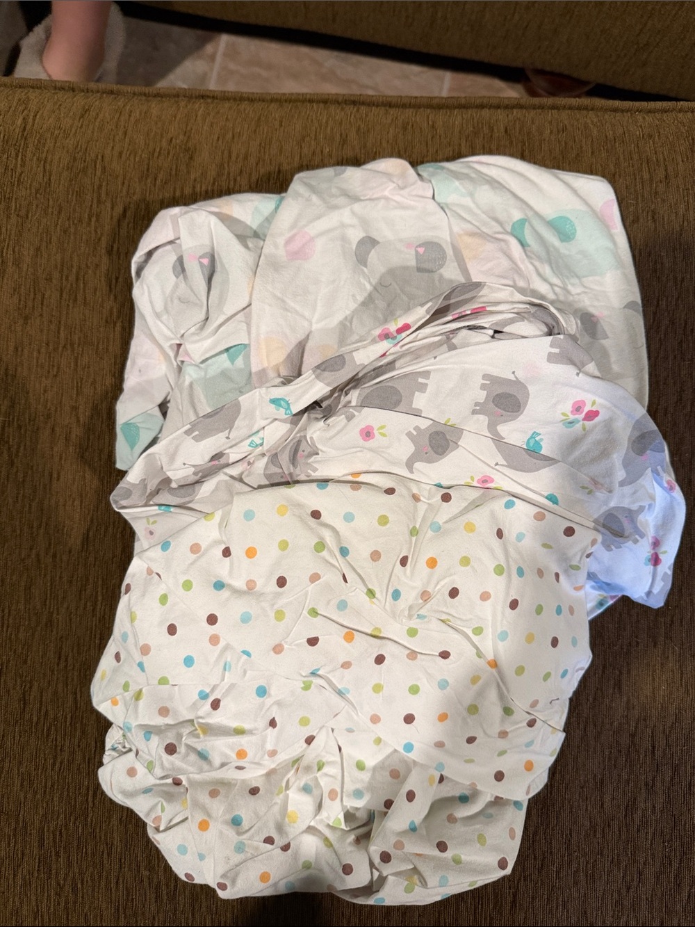 Circo White Fitted Sheet with Multicolor Polka Dots